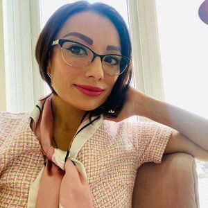 Meet your Posher, Monika